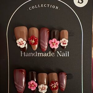 Elegant Floral Press-On Nails - Brown and Red